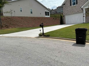Roberto R.'s Lawn Care service result