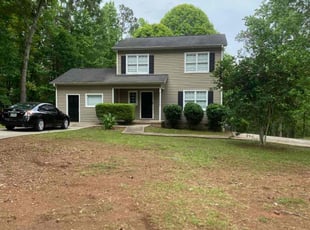 Bush Trimming by Andre Bess for Makeda T. in Griffin, GA