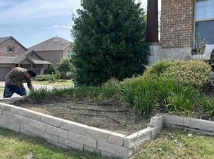 Lisa C.'s Flower Bed Weeding service result
