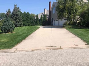 Jinhee L.'s Lawn Mowing service result
