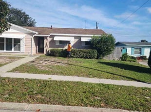 Bush Trimming by Tammy Becker for Jescia S. in Cocoa, FL