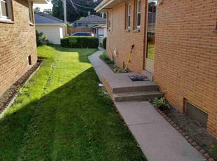 Bush Trimming by Randolph Tatum for Clayton P. in Milwaukee, WI