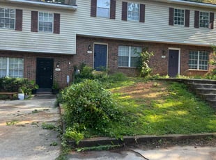 Bush Trimming by Delbert Rosa for Ranisha S. in Snellville, GA