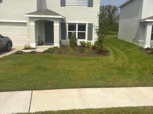Kelly m.'s Lawn Mowing Service service result
