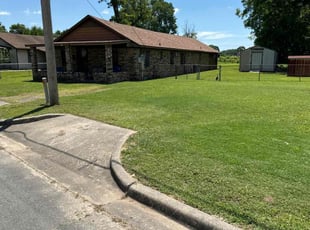 Jalissa B.'s Lawn Service service result