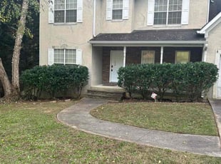 Bush Trimming by Valtoria Sears for Trinity F. in Stockbridge, GA