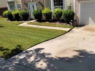 Laurel S.'s Lawn Service service result