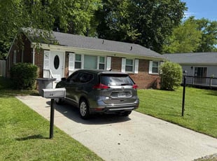 Bush Trimming by Jesse Hill for Jonilla M. in Hampton, VA