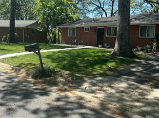 Donna B.'s Lawn Maintenance service result