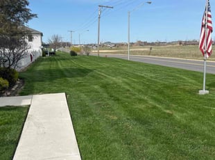 Kim B.'s Lawn Service service result