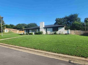 Beatrice G.'s Lawn Service service result