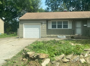 Bush Trimming by Jeffery Hartupee for Cole s. in Independence, MO