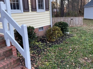 Bush Trimming by Chris Thomas for Karl K. in Richmond, VA