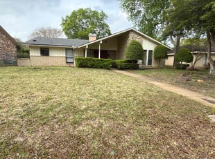 Leaf Removal by Gonzalo Corral for Ryan W. in Duncanville, TX