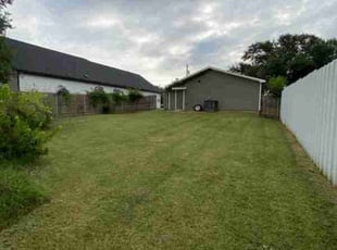 JAYNELLEN D.'s Yard Cutting service result