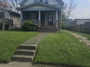 sean f.'s Lawn Maintenance service result