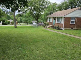 LaDonna B.'s Lawn Maintenance service result