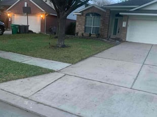 Leaf Removal by Anthony Branch for Kayla K. in Conroe, TX