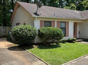 Bush Trimming by Billy Webb for April J. in Charlotte, NC