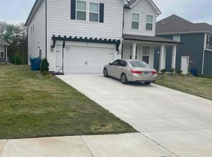 Jamie L.'s Yard Cutting service result