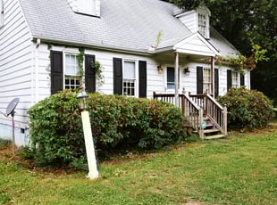 Bush Trimming by Chris Thomas for Rodney S. in Richmond, VA