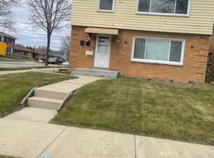 Leaf Removal by Michael Williams for Kimberly H. in Milwaukee, WI