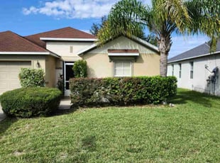 Weeding by Widalbert Ortiz for Kimberley T. in Davenport, FL