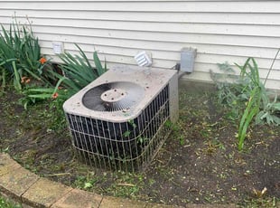 Weeding by Marco Manns for Chris K. in Orland Park, IL