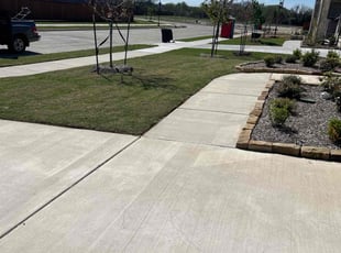 TRACY B.'s Lawn Maintenance service result