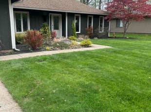 Kelly M.'s Lawn Service service result