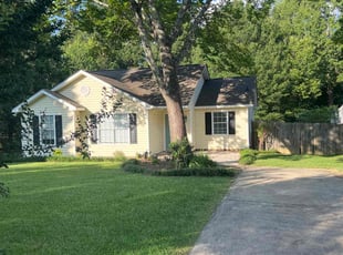 Bush Trimming by Terrance Flowers for Farid S. in Matthews, NC