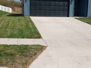 Kelley R.'s Lawn Maintenance service result