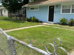 Bush Trimming by TreVeon Clemons for Chelsee M. in Chesapeake, VA