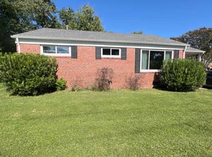 Gail F.'s Bush Trimming service result