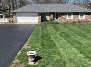 Hilary V.'s Lawn Service service result