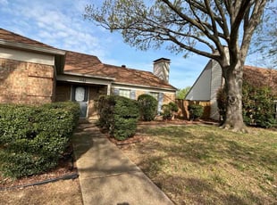 Bush Trimming by Osmin Salvador for John P. in Garland, TX