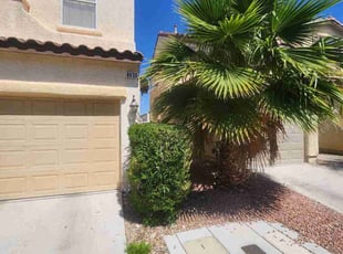 Bush Trimming by Lamont Johnson for Jeffrey T. in LAS VEGAS, NV
