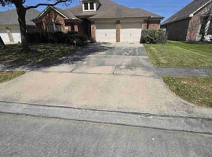 Leaf Removal by Raymond Aragon for Sidney C. in Humble, TX