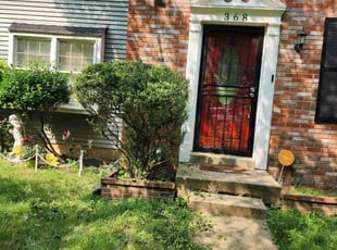 Bush Trimming by Derrick Graves for Malik O. in Capitol Heights, MD