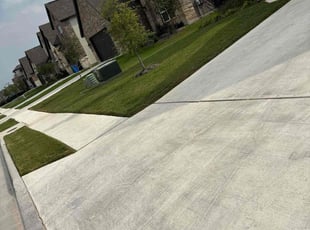Kelli B.'s Lawn Service service result