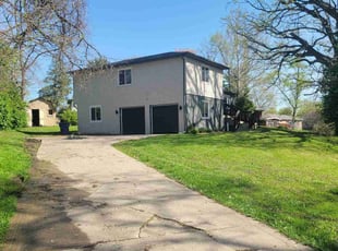 Tiffany I.'s Lawn Service service result