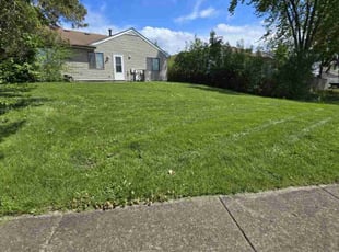 shertisa M.'s Lawn Maintenance service result