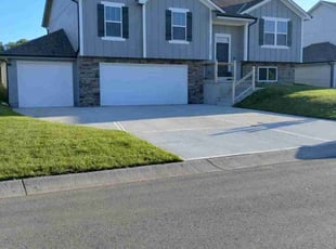 Courtney L.'s Lawn Care service result