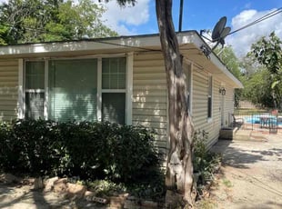 Bush Trimming by Howard Webb for Wayne M. in San Antonio, TX
