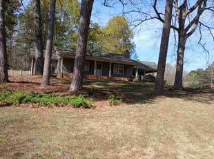 Leaf Removal by Eric Cotto for Arisa R. in Snellville, GA