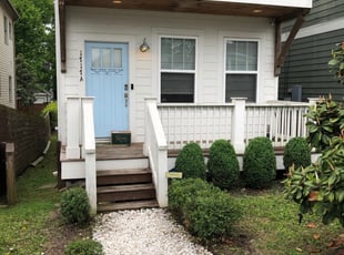Bush Trimming by Christopher Darnell for Deborah U. in Nashville, TN