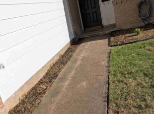 CM W.'s Flower Bed Weeding service result