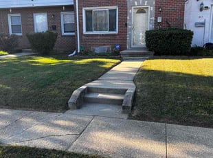 LaVina S.'s Lawn Service service result
