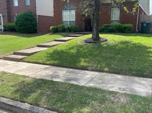 Erin L.'s Lawn Maintenance service result