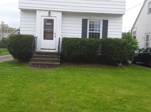 Bush Trimming by Kevin Ervin for Ronald B. in Euclid, OH